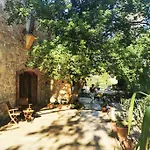 Bed & Breakfast Petit Thuir
