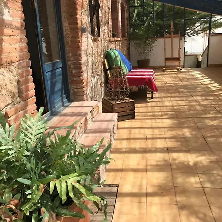 Petit לינה וארוחת בוקר