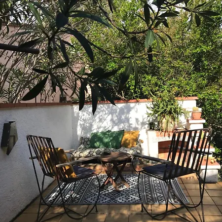 Petit לינה וארוחת בוקר 3*