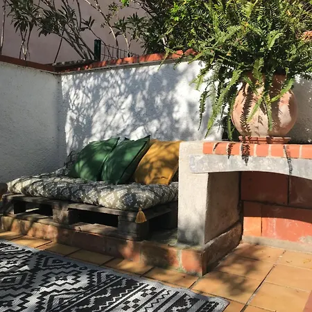 לינה וארוחת בוקר Petit טוייר